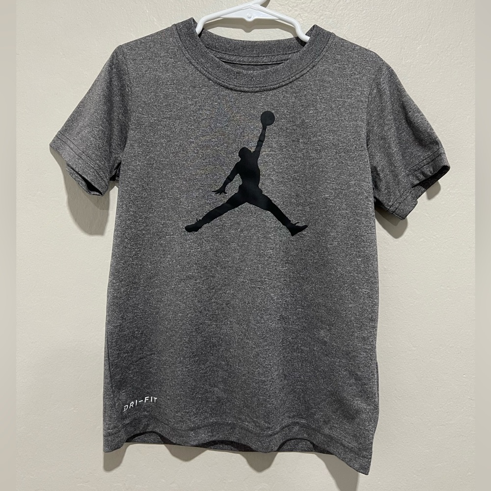 Nike Air Jordan Dri-Fit Shirt Boys Youth Size 5-6 Yrs.